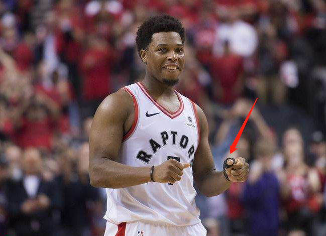 亚历山大凭 亚历山大凭