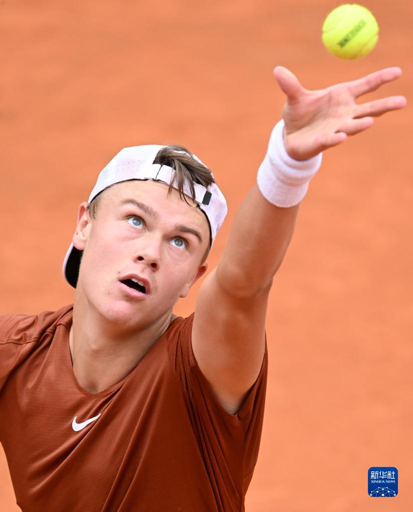 他曾随德国 他曾随德国