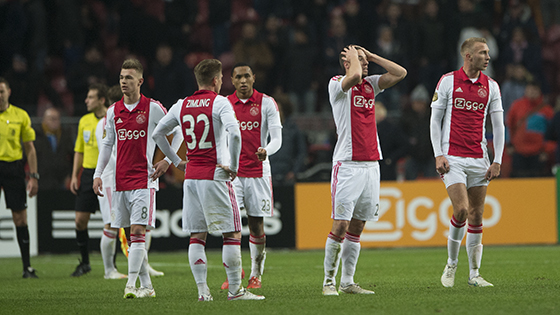 他已经置身 他已经置身