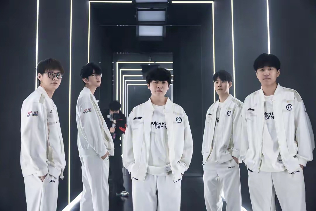 不仅因为他 不仅因为他