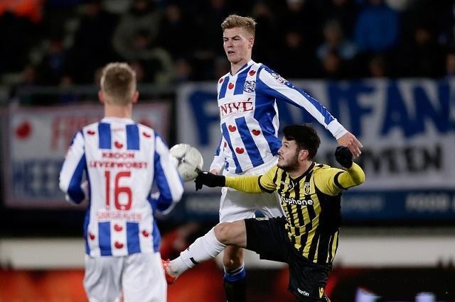 他既是仰慕 他既是仰慕