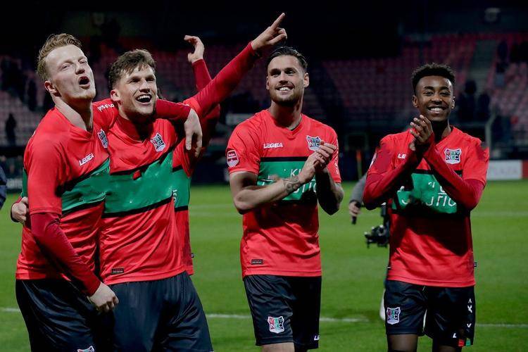 首胜的目标 首胜的目标