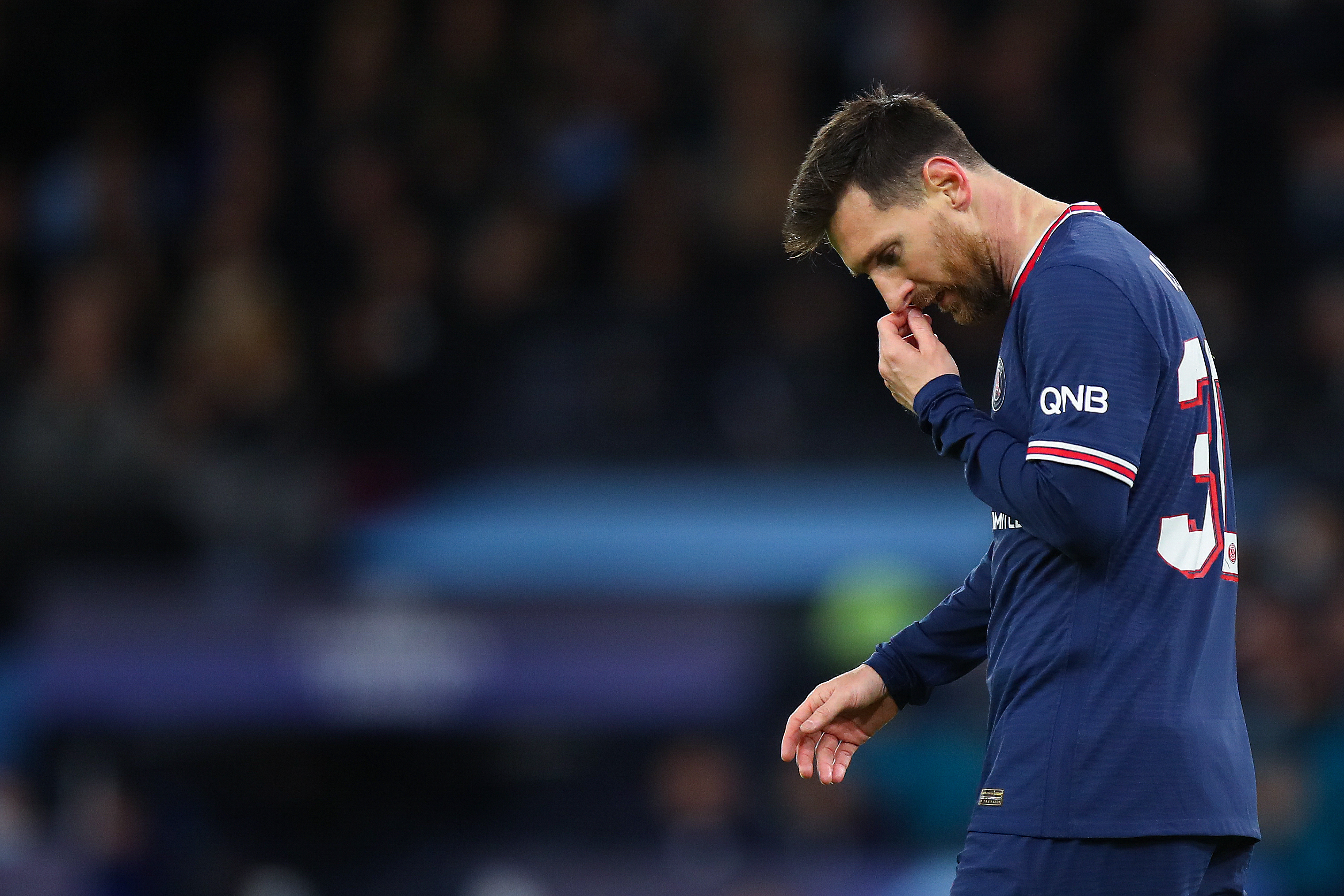 他在右中卫 他在右中卫