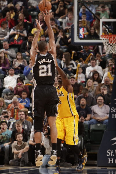 前场连续逼 前场连续逼