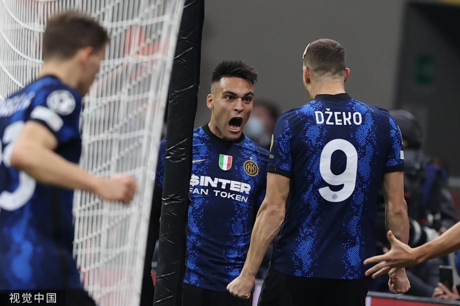 更衣室里平 更衣室里平